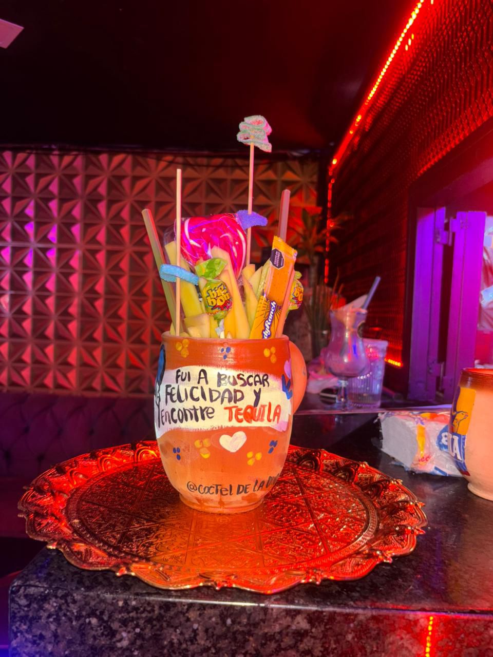 EL COCTEL DE LA DUQUEZA